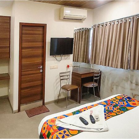 Fabhotel Landmark Residency - Nr Midc Turbhe Turambhe Dış mekan fotoğraf