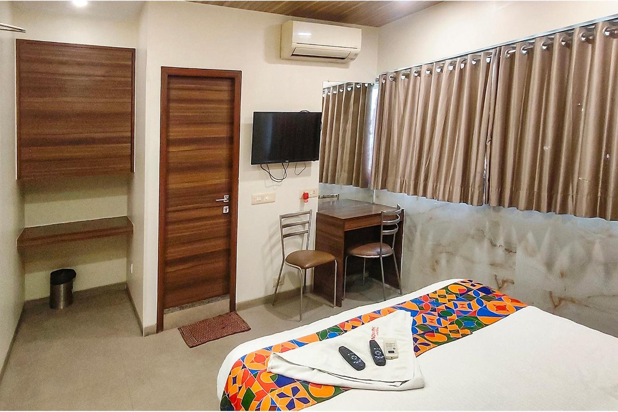 Fabhotel Landmark Residency - Nr Midc Turbhe Turambhe Dış mekan fotoğraf
