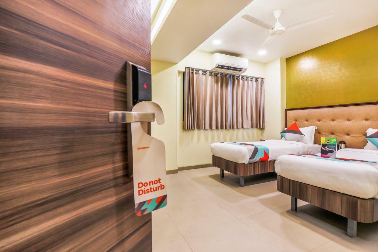 Fabhotel Landmark Residency - Nr Midc Turbhe Turambhe Dış mekan fotoğraf