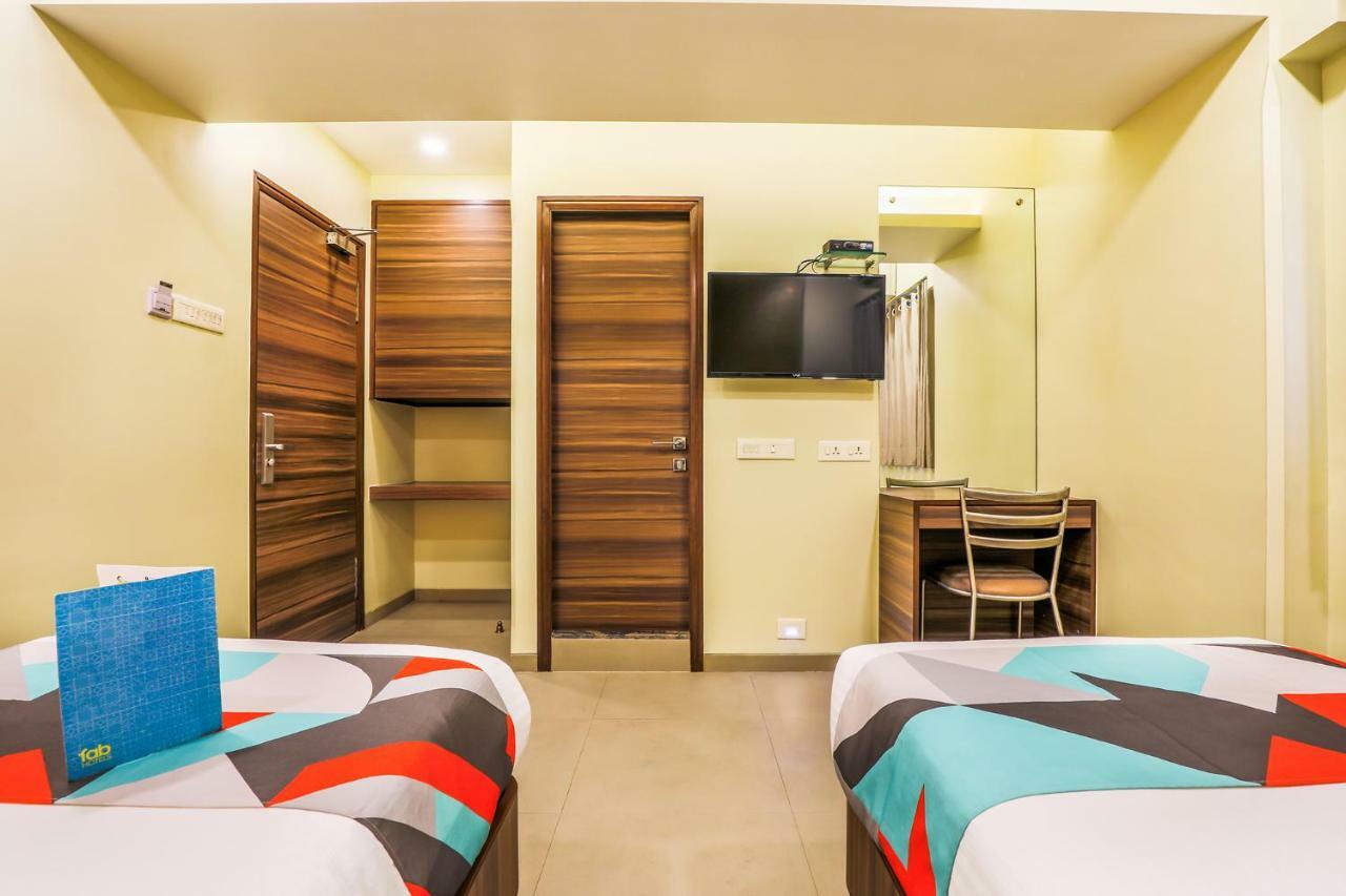 Fabhotel Landmark Residency - Nr Midc Turbhe Turambhe Dış mekan fotoğraf